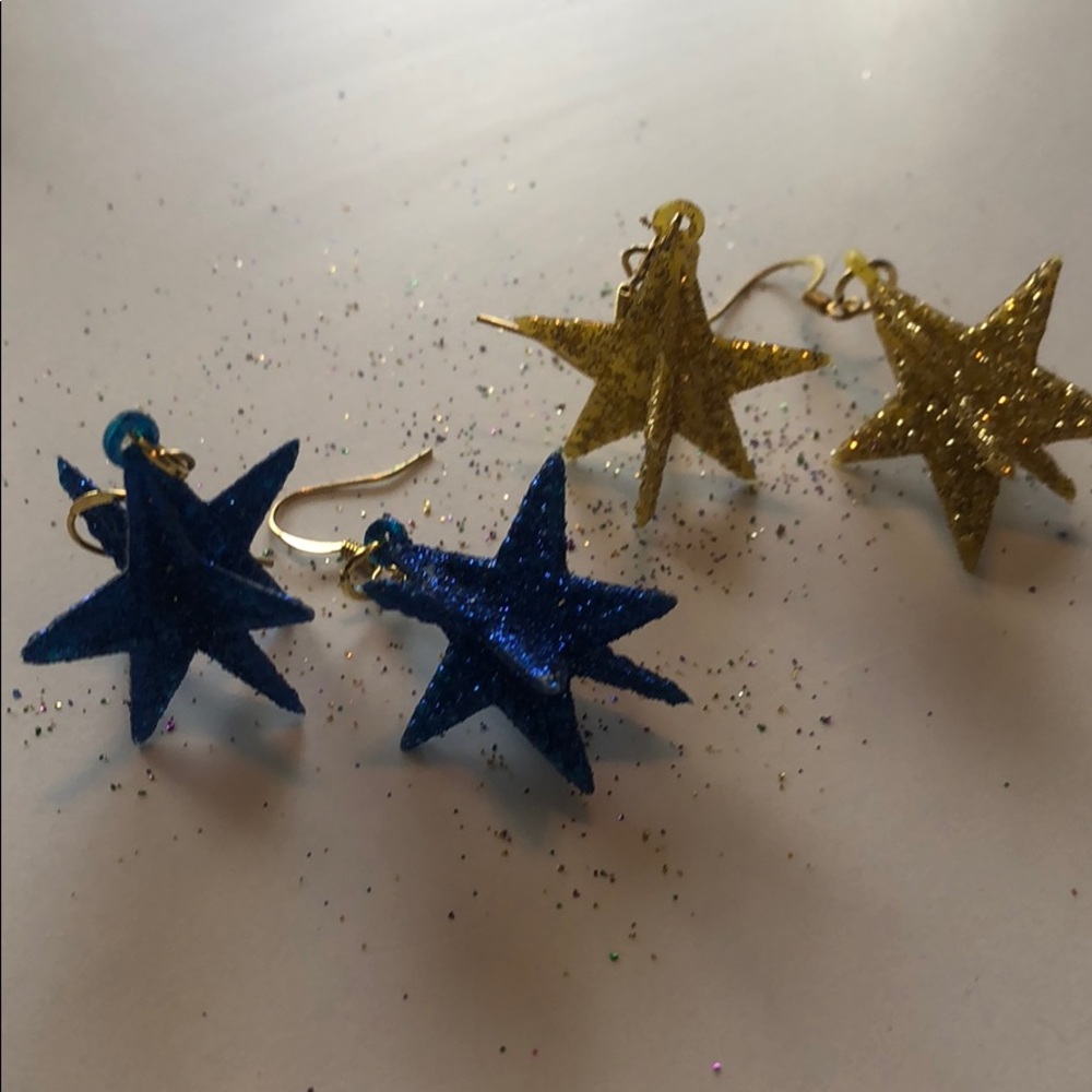 Christmas earring bundle 🌲 - Picture 2 of 2